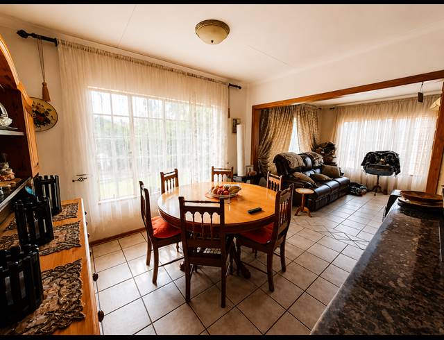3 BEDROOM HOUSE FOR SALE IN VANDERBIJLPARK SE 4